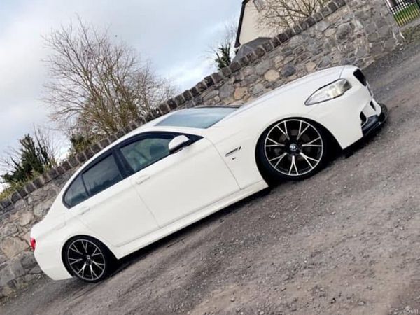 BMW 5-Series Saloon, Diesel, 2014, White