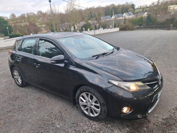 Toyota Auris Hatchback, Diesel, 2015, Black