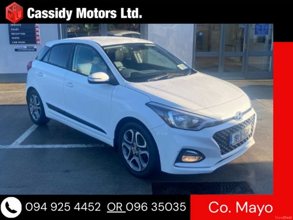 Hyundai i20 Hatchback, Petrol, 2019, White
