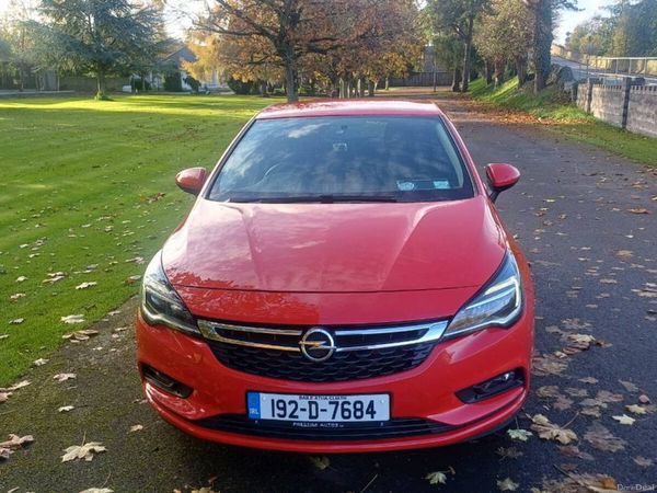Opel Astra Hatchback, Diesel, 2019, Red