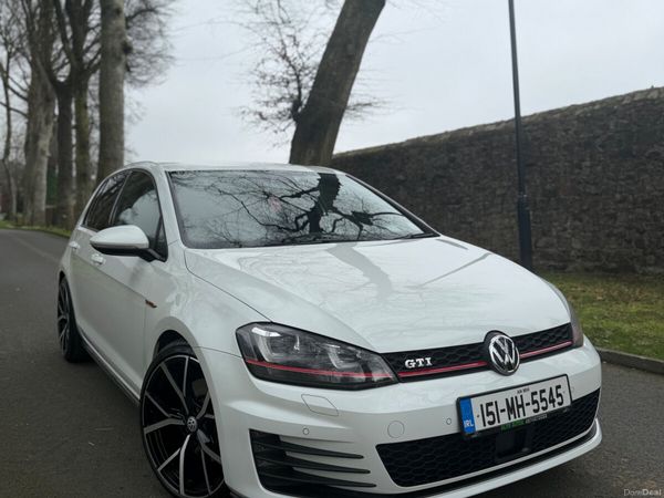 Volkswagen Golf Hatchback, Petrol, 2015, White