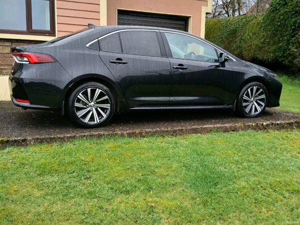 Toyota Corolla Saloon, Petrol Hybrid, 2022, Black