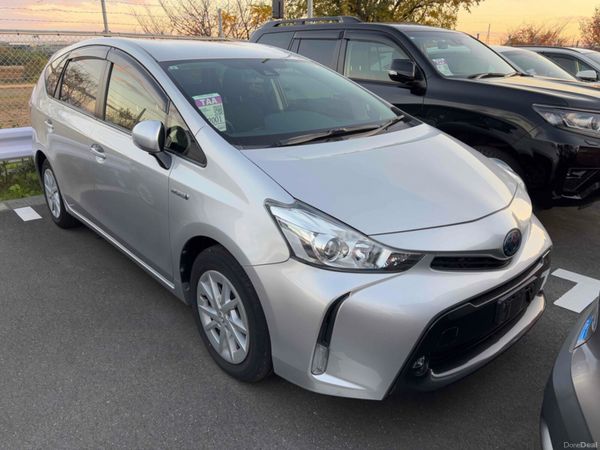 Toyota Prius MPV, Petrol Hybrid, 2019, Grey