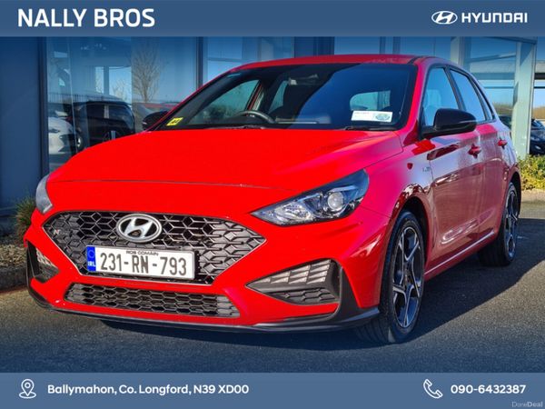 Hyundai i30 Hatchback, Petrol, 2023, Red