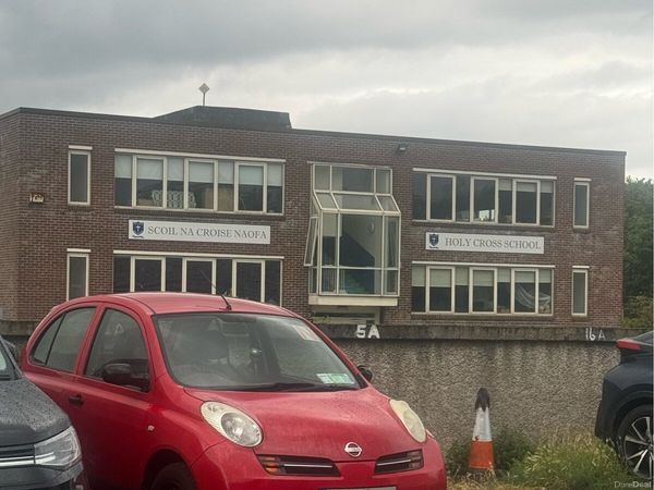Nissan Micra Hatchback, Petrol, 2005, Red