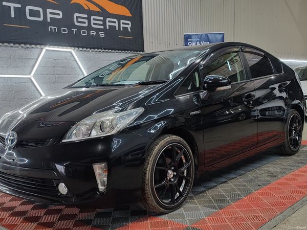 Toyota Prius Saloon, Petrol Hybrid, 2015, Black