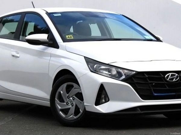 Hyundai i20 Hatchback, Petrol, 2022, White