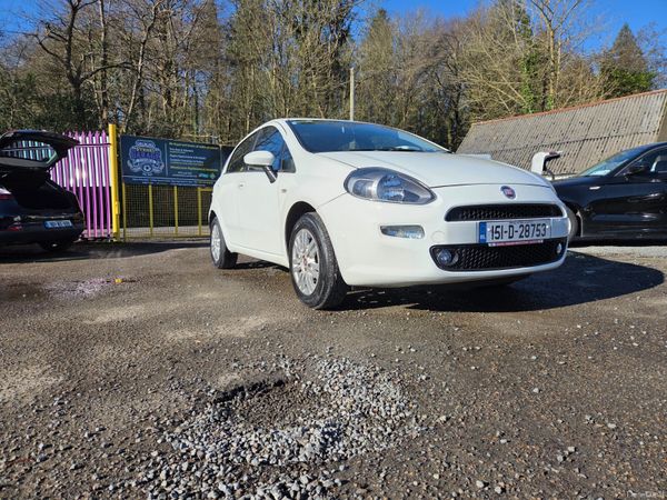 Fiat Punto Hatchback, Petrol, 2015, White