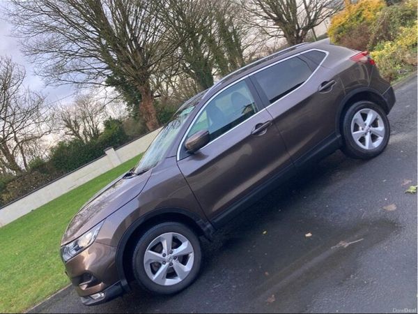 Nissan Qashqai MPV, Petrol, 2018, Brown