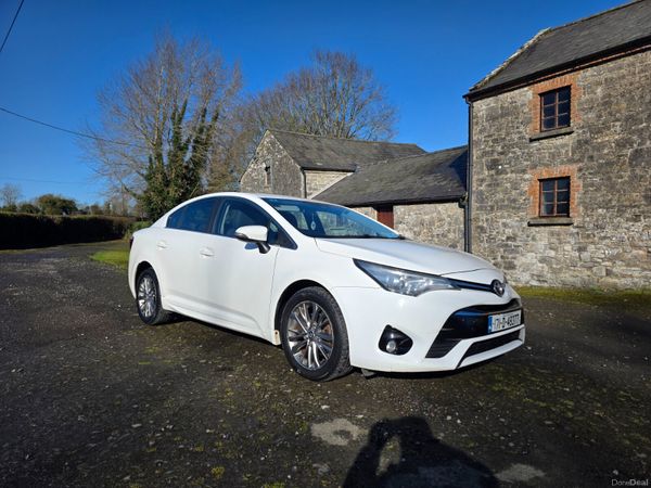 Toyota Avensis Saloon, Diesel, 2017, White