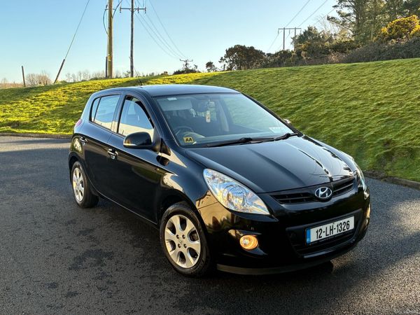 Hyundai i20 Hatchback, Petrol, 2012, Black