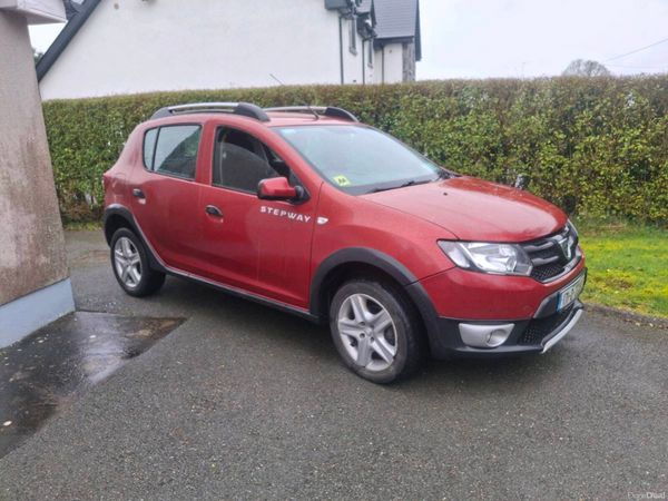 Dacia Sandero Stepway Hatchback, Diesel, 2017, Red