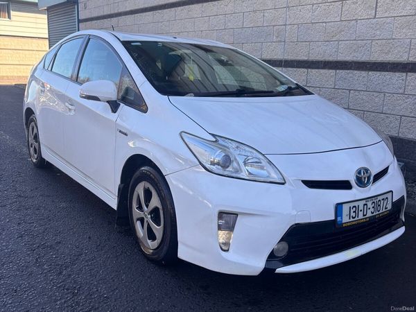 Toyota Prius Hatchback, Petrol Hybrid, 2013, White