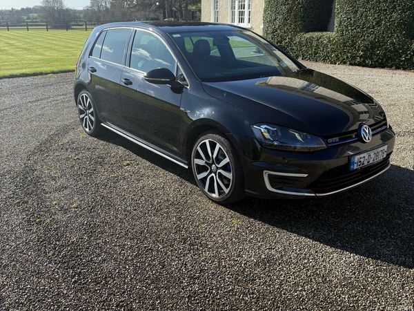 Volkswagen Golf Hatchback, Petrol Plug-in Hybrid, 2015, Black