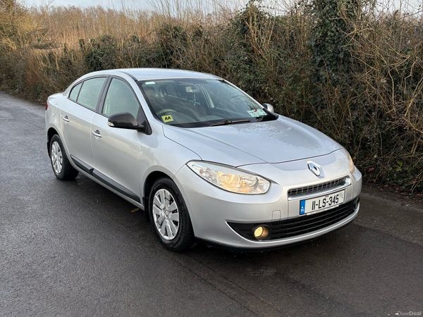 Renault Fluence Saloon, Diesel, 2011, Silver