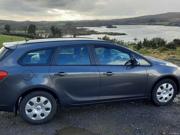 Vauxhall Astra Estate, Diesel, 2011, Grey