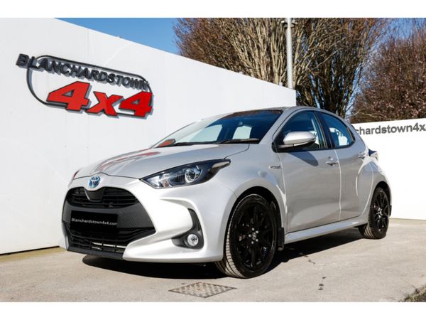 Toyota Yaris Hatchback, Petrol Hybrid, 2021, Grey
