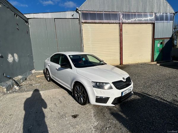 Skoda Octavia Hatchback, Diesel, 2014, White