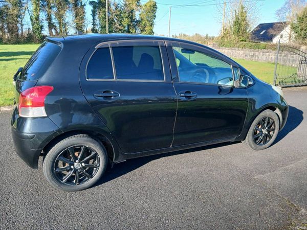 Toyota Vitz Hatchback, Petrol, 2010, Black