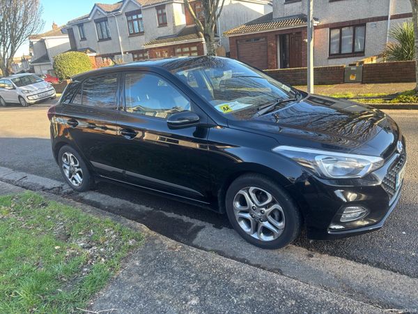 Hyundai i20 Hatchback, Petrol, 2019, Black