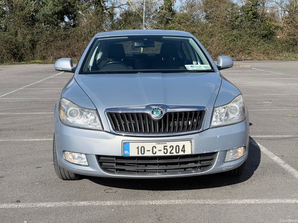Skoda Octavia Hatchback, Diesel, 2010, Blue