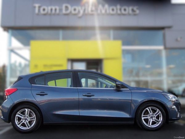 Ford Focus Hatchback, Diesel, 2020, Blue