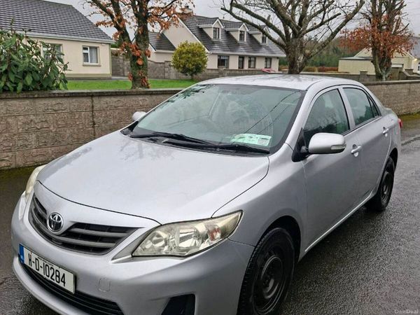 Toyota Corolla Saloon, Petrol, 2011, Silver