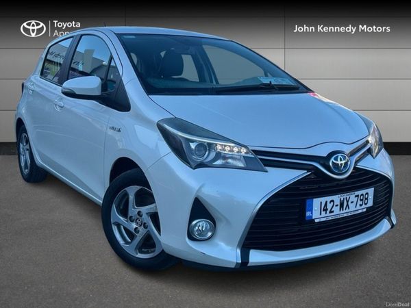 Toyota Yaris Hatchback, Petrol Hybrid, 2014, White