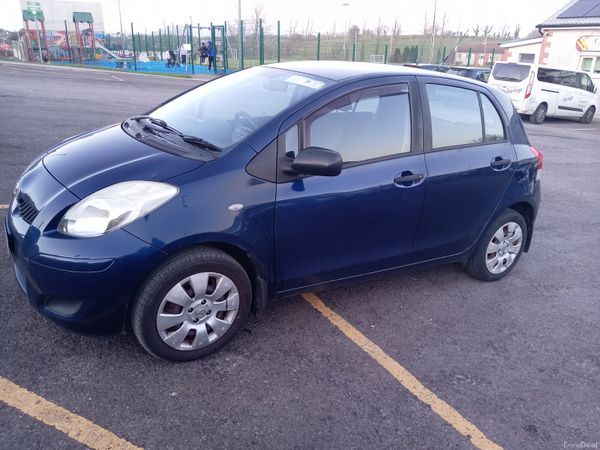 Toyota Yaris Hatchback, Petrol, 2010, Blue