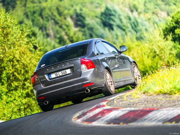 Volvo S40 Saloon, Diesel, 2010, Grey
