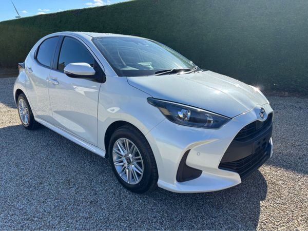 Toyota Yaris Hatchback, Petrol, 2022, White