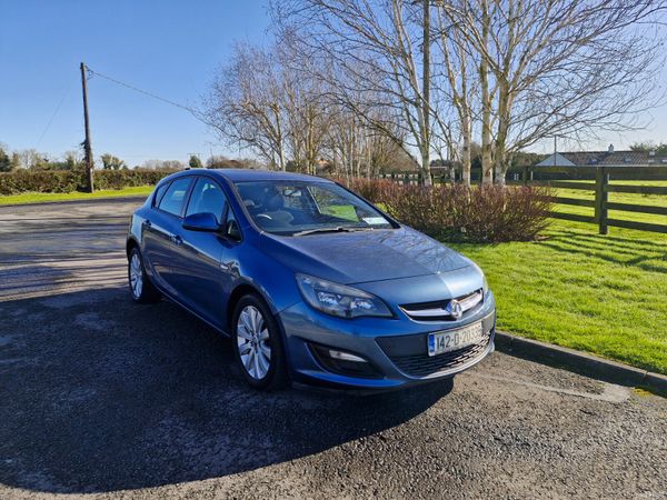 Opel Astra Hatchback, Diesel, 2014, Blue