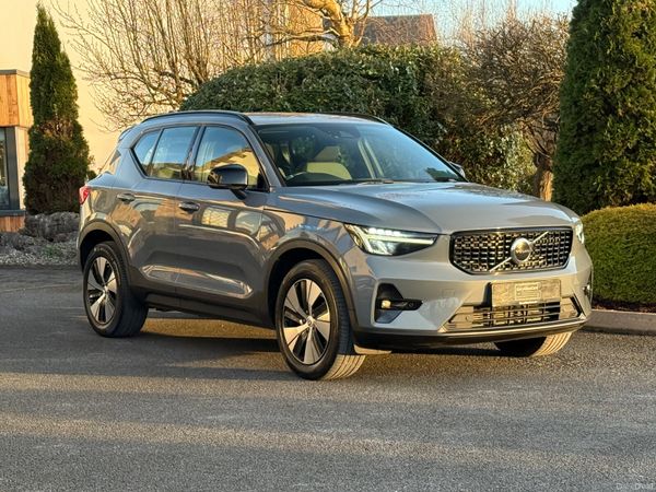 Volvo XC40 SUV, Petrol Hybrid, 2023, Grey