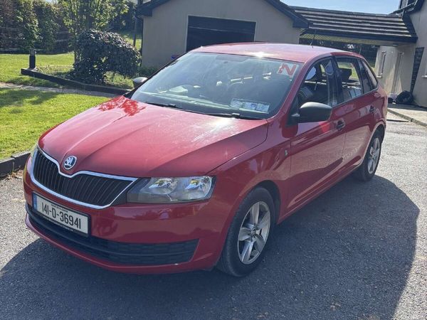 Skoda Rapid Hatchback, Diesel, 2014, Red