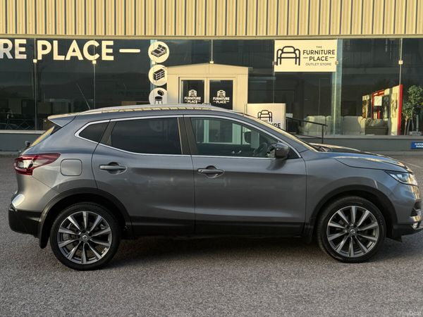 Nissan Qashqai MPV, Petrol, 2021, Grey