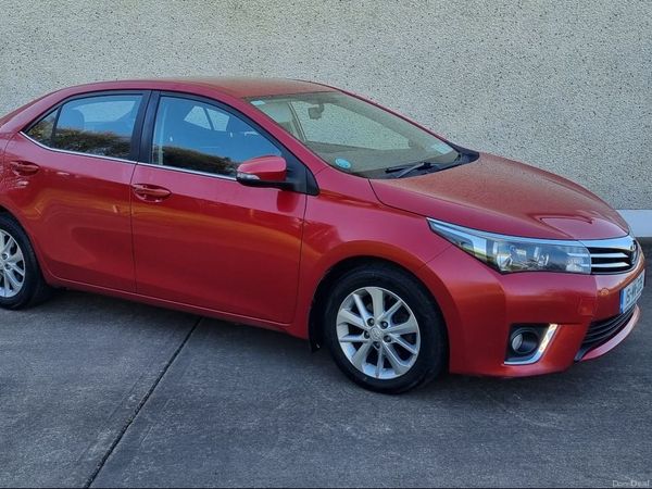 Toyota Corolla Saloon, Diesel, 2015, Red