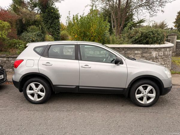 Nissan Qashqai Hatchback, Diesel, 2009, Silver