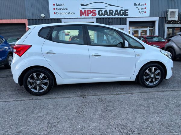 Hyundai ix20 MPV, Petrol, 2020, White
