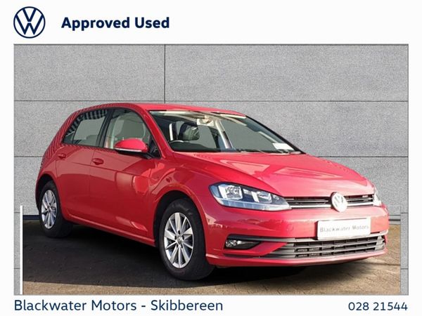 Volkswagen Golf Estate, Diesel, 2021, Red
