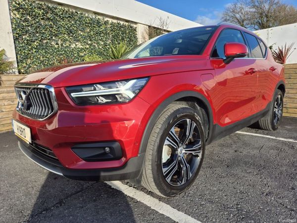 Volvo XC40 SUV, Petrol Plug-in Hybrid, 2022, Red