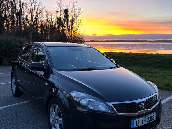 Kia Ceed Hatchback, Diesel, 2012, Black