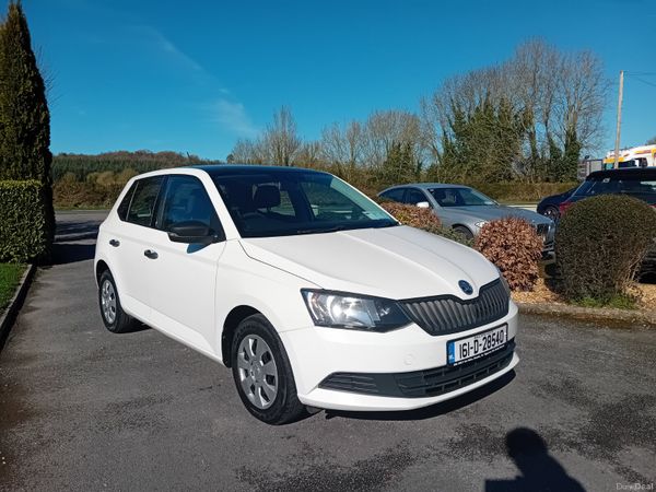 Skoda Fabia Hatchback, Petrol, 2016, White