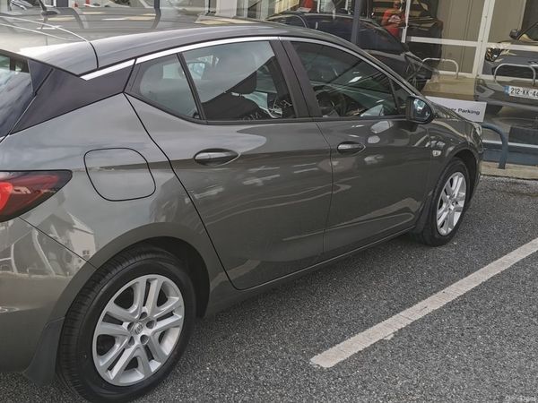 Opel Astra Hatchback, Petrol, 2018, Grey
