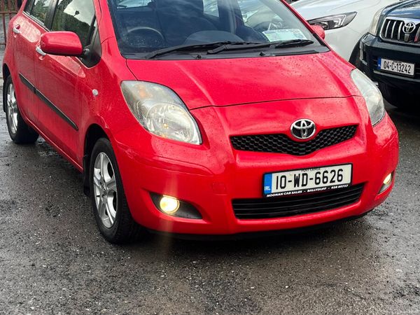 Toyota Yaris Hatchback, Petrol, 2010, Red