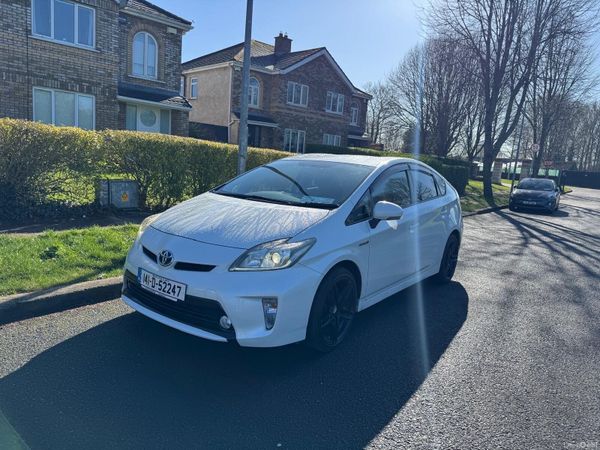 Toyota Prius Hatchback, Petrol Hybrid, 2014, White