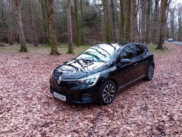 Renault Clio Hatchback, Petrol, 2021, Black