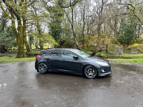 Ford Focus Hatchback, Diesel, 2012, Black