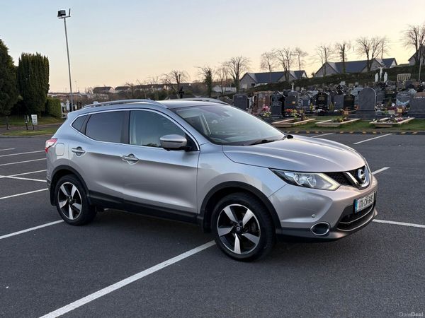 Nissan Qashqai SUV, Diesel, 2017, Silver