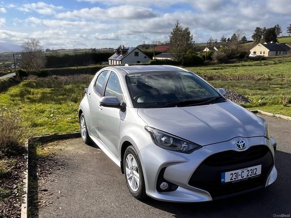 Toyota Yaris Hatchback, Petrol Hybrid, 2023, Grey