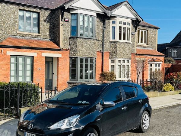 Toyota Aqua Hatchback, Petrol Hybrid, 2015, Black